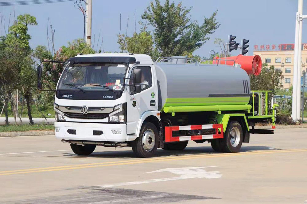 東風8方霧炮抑塵車（30-50米）