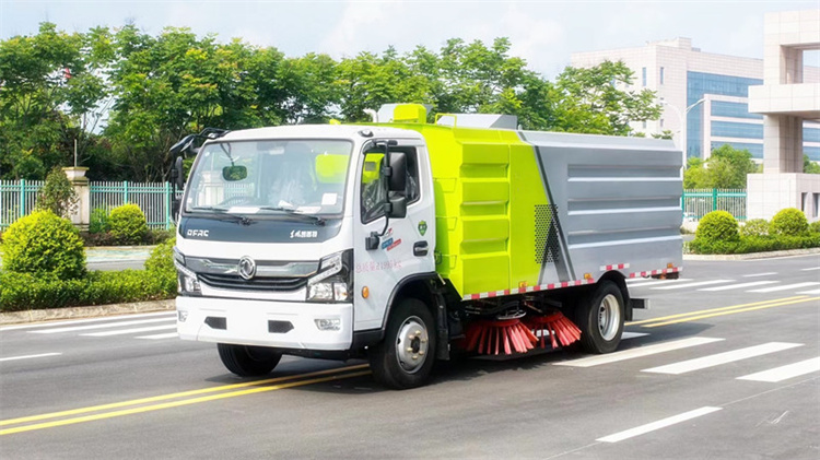 東風多利卡8方 12噸型掃路車