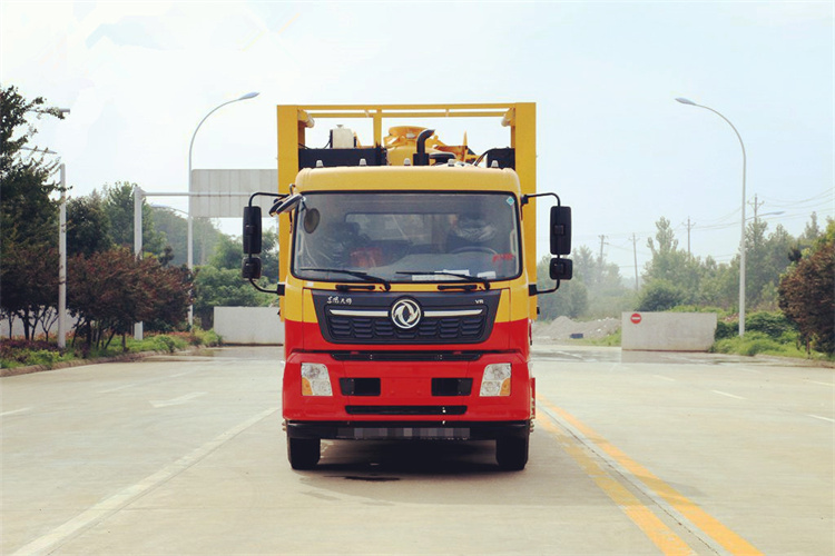 東風天錦清洗吸污兩用車