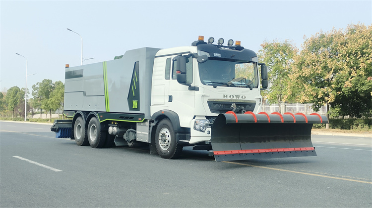 重汽豪沃多功能除雪車